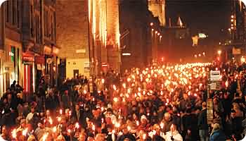 Hogmanay Edinburgh torchlight procession