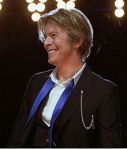 David-Bowie_Chicago_2002-08-08_photoby_Adam-Bielawski-cropped