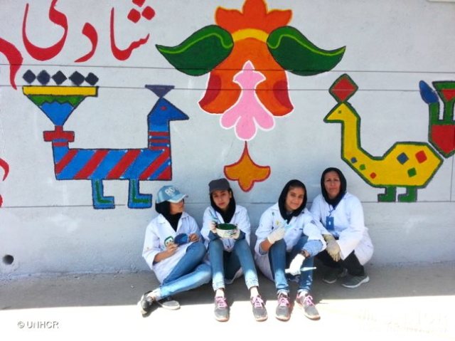 Saadi volunteers taking a break