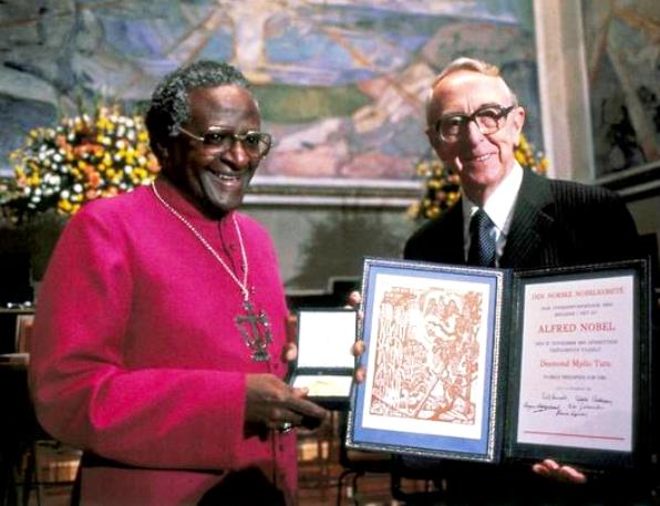archbishop-desmond-tutu-with-nobel-committee-chair-egil-aarvik