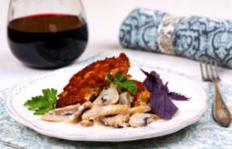 grilled-meat-mushrooms-red-wine