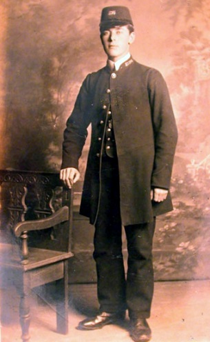 u-s-postman-in-uniform-c-1868