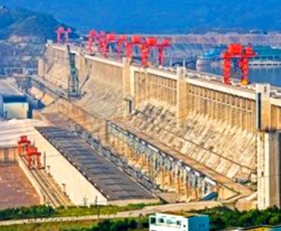 chinese-engineers-divert-the-yangtze-river-to-begin-work-on-three-gorges-dam