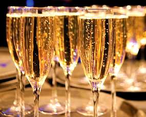 champagne-glasses