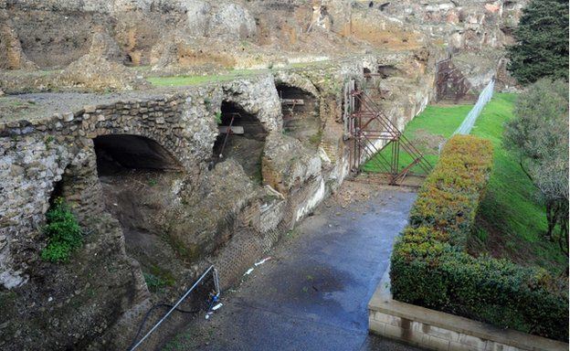 flood-damaged-temple-of-venus-in-pompeii