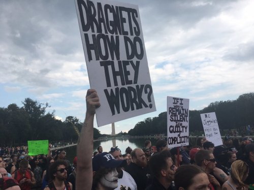 DJ3oOJbXUAE83qK_1_[1]